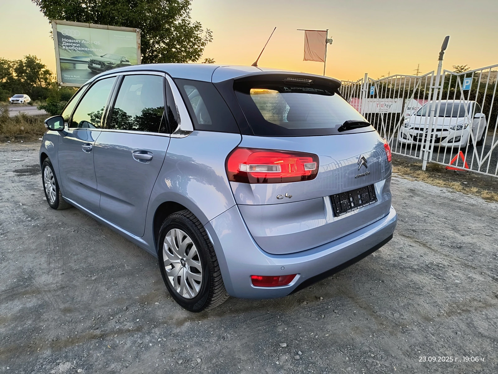 Citroen C4 Picasso 1.6-92 КС АВТОМАТИК 6ск ПОДГРЕВ - изображение 7
