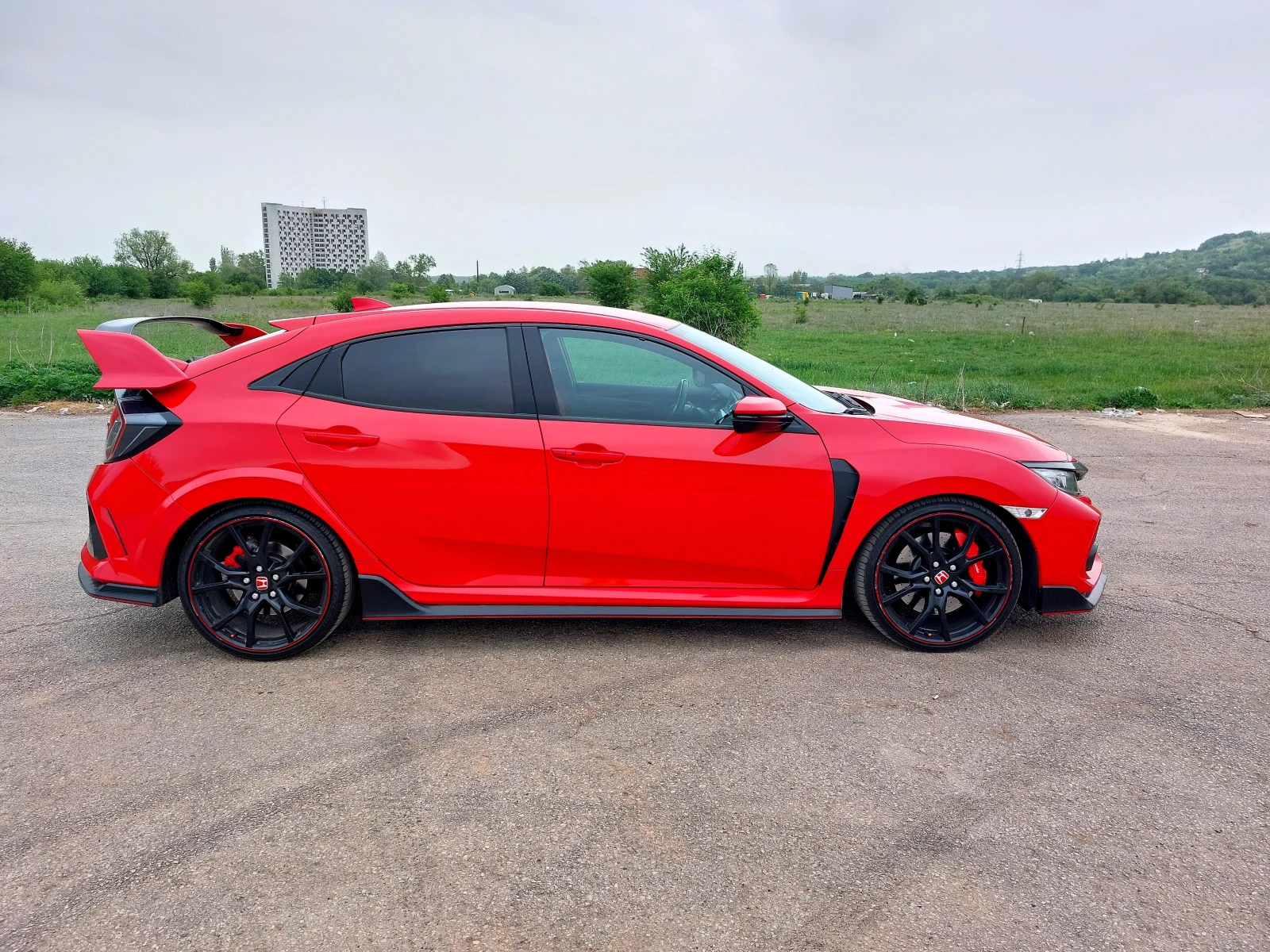 Honda Civic Type R FK8 - изображение 7
