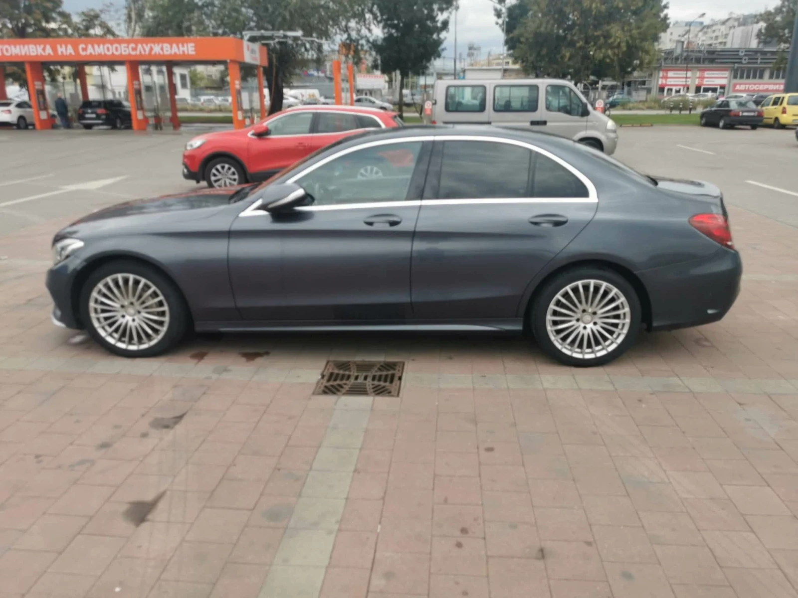 Mercedes-Benz C 220 W205, снимка 2 - Автомобили и джипове - 53896062