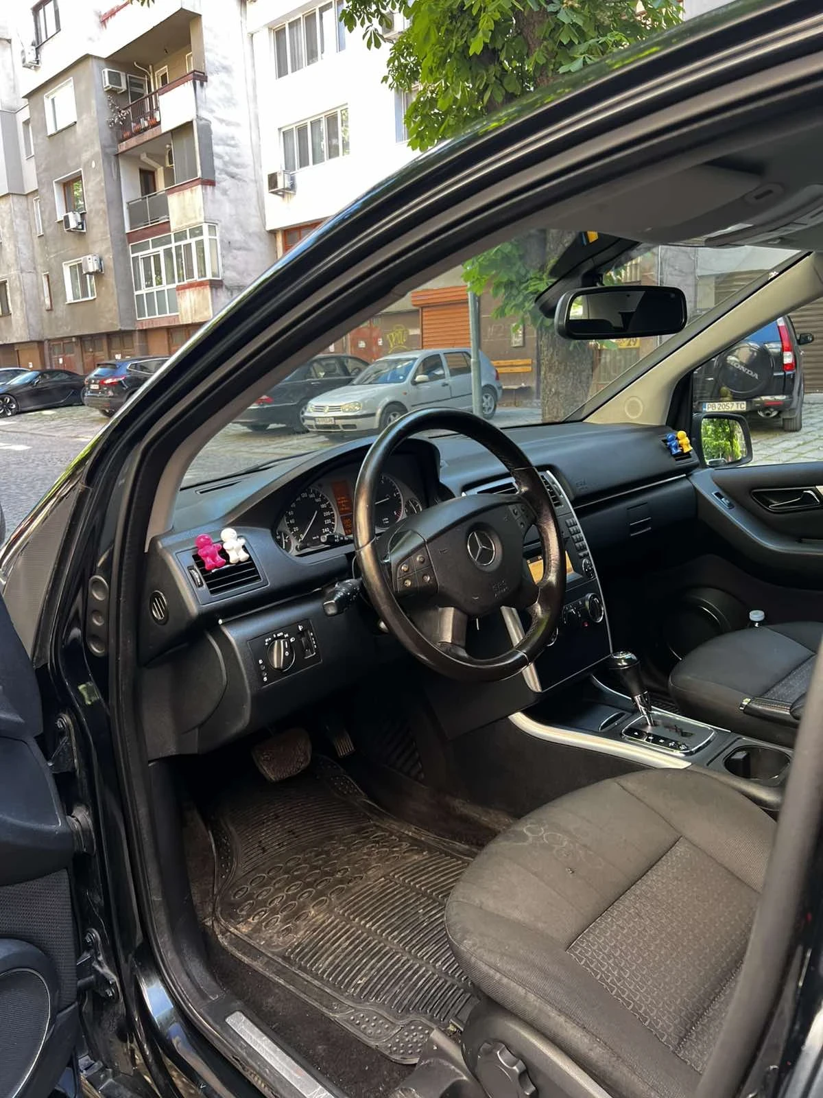 Mercedes-Benz B 180, снимка 8 - Автомобили и джипове - 54442635