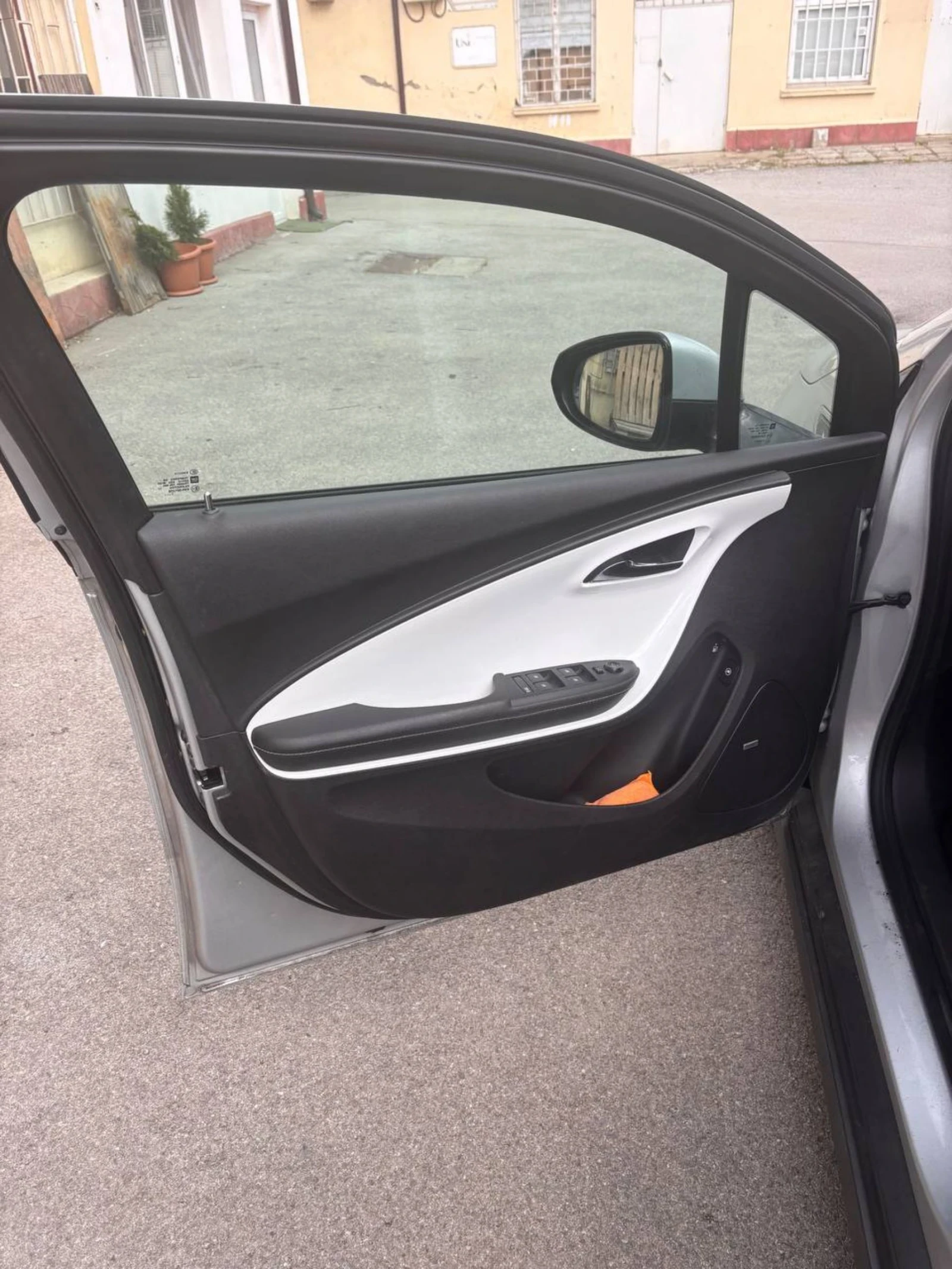 Chevrolet Volt, снимка 9 - Автомобили и джипове - 54704850
