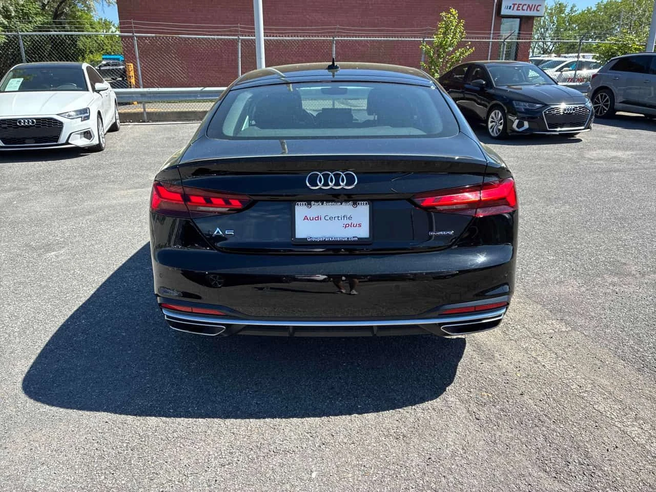 Audi A5 * Komfort * CARFAX * БЕЗ ПЪРВОНАЧАЛНА ВНОСКА, снимка 4 - Автомобили и джипове - 54886844