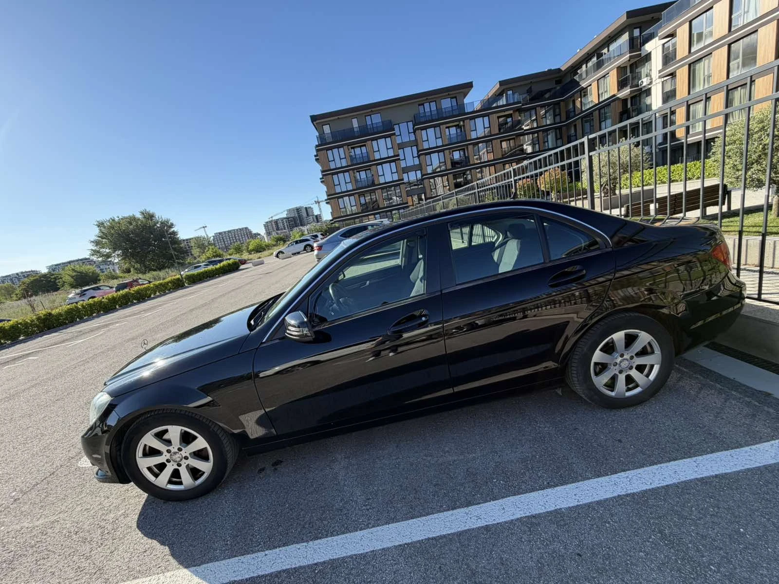 Mercedes-Benz C 200, снимка 9 - Автомобили и джипове - 55137551