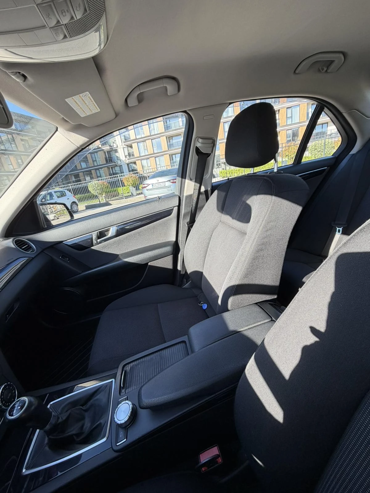 Mercedes-Benz C 200, снимка 7 - Автомобили и джипове - 55137551