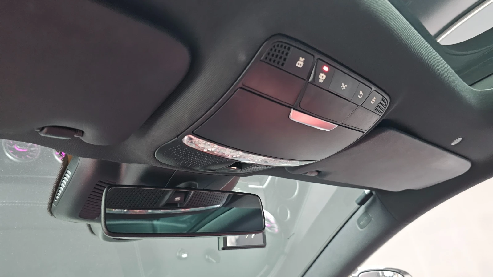 Mercedes-Benz E 220 2.0 9G-Tronic, снимка 13 - Автомобили и джипове - 55294436