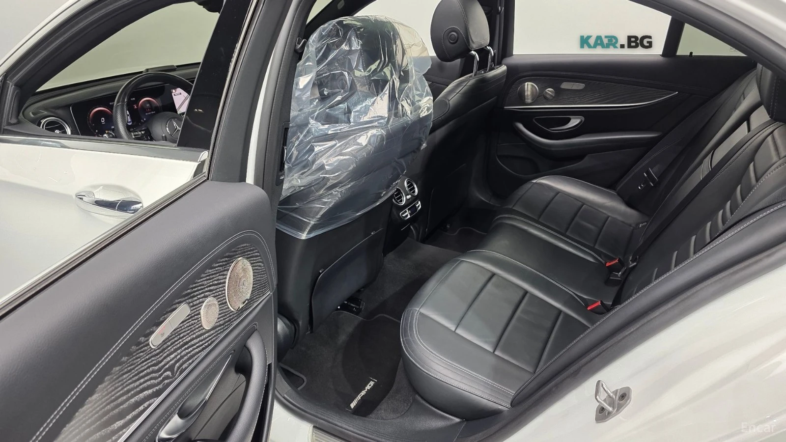 Mercedes-Benz E 350 4MATIC/AMG-LINE/DRIVE-ASSISTS/SUNROOF, снимка 15 - Автомобили и джипове - 55735099
