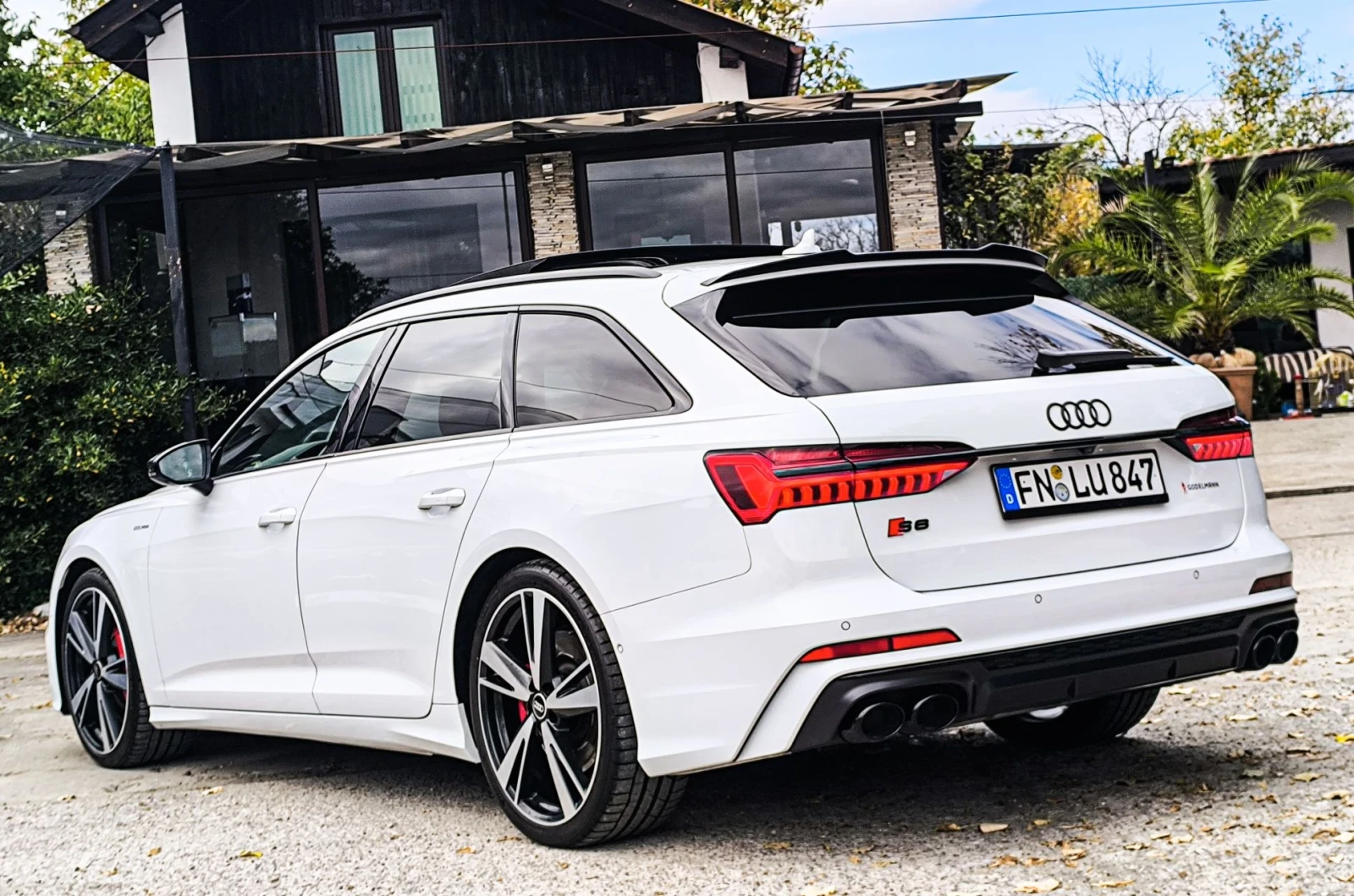 Audi S6 3.0TDI* 344к.с.* PANO* MATRIX* GERMANY* BLACK EDIT, снимка 4 - Автомобили и джипове - 56228335