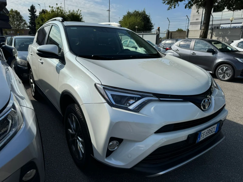 Toyota Rav4 2.0D4D 126000km , снимка 3 - Автомобили и джипове - 46987774