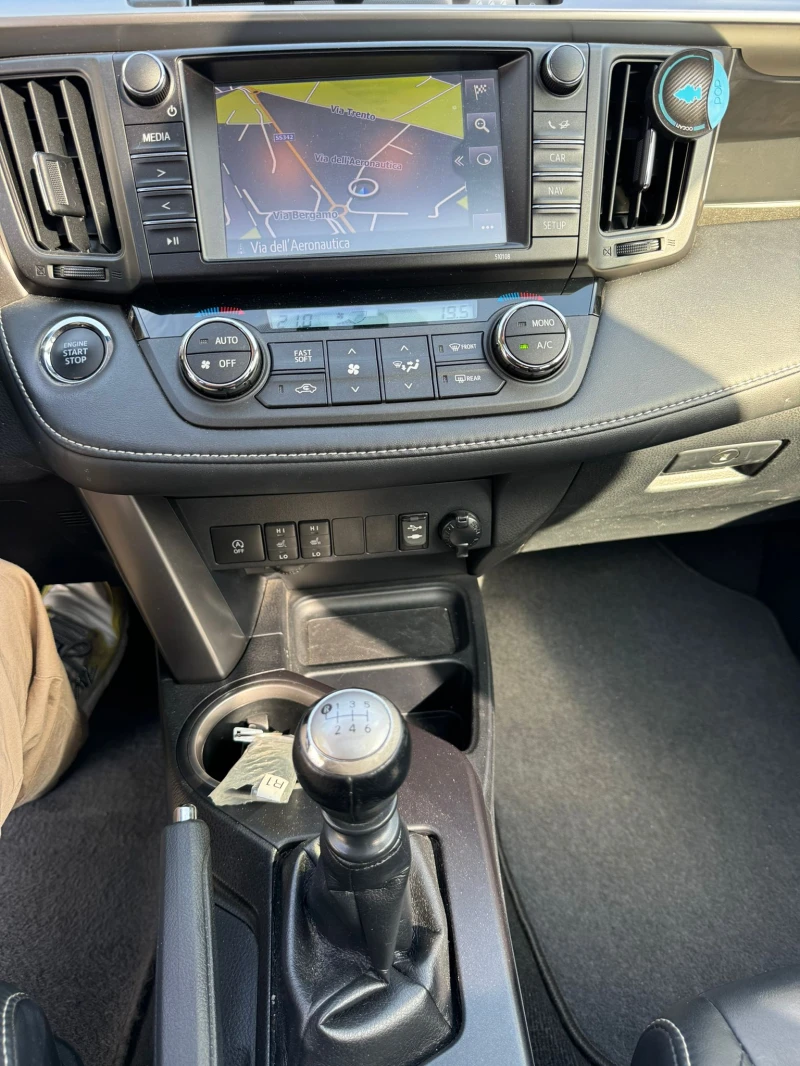 Toyota Rav4 2.0D4D 126000km , снимка 6 - Автомобили и джипове - 46987774