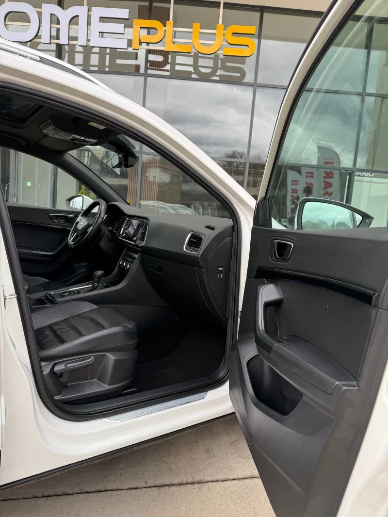 Seat Ateca Xcellence/DIGITAL/PANORAMA/LINE ASSIST/KEYLESS, снимка 9 - Автомобили и джипове - 48056571