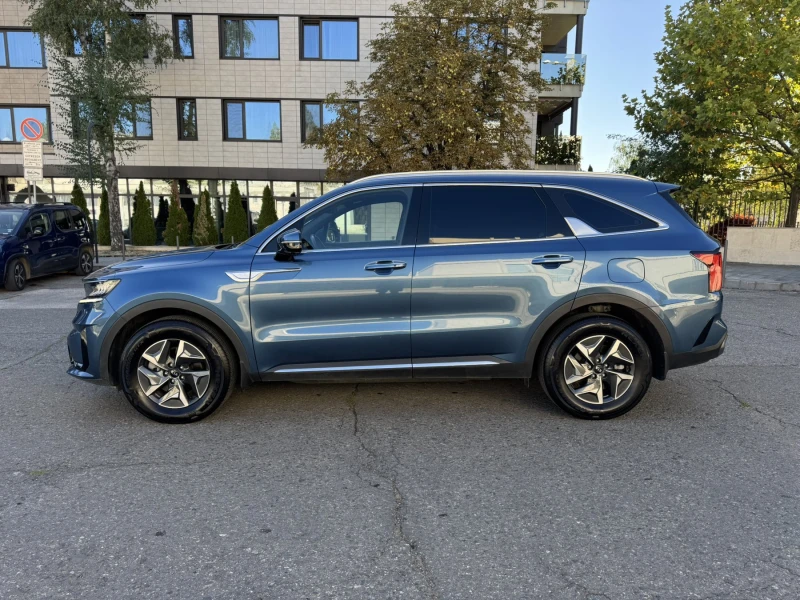 Kia Sorento 1.6 t-GDI Hybrid Platinum, снимка 2 - Автомобили и джипове - 52395954