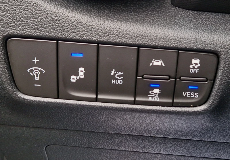 Hyundai Kona 64KWh/Premium/SOH97, снимка 13 - Автомобили и джипове - 52681787