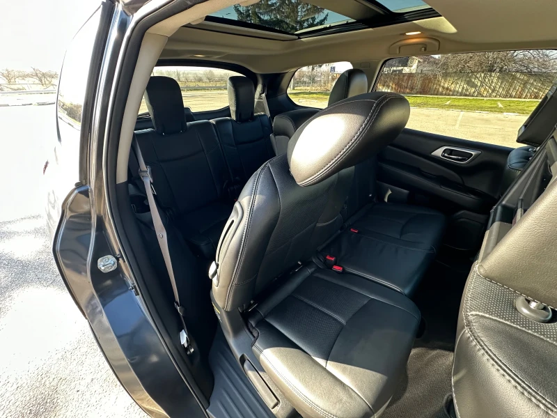 Nissan Pathfinder PLATINUM 3.5L/ 6+ 1/ 4х4, снимка 14 - Автомобили и джипове - 52805520