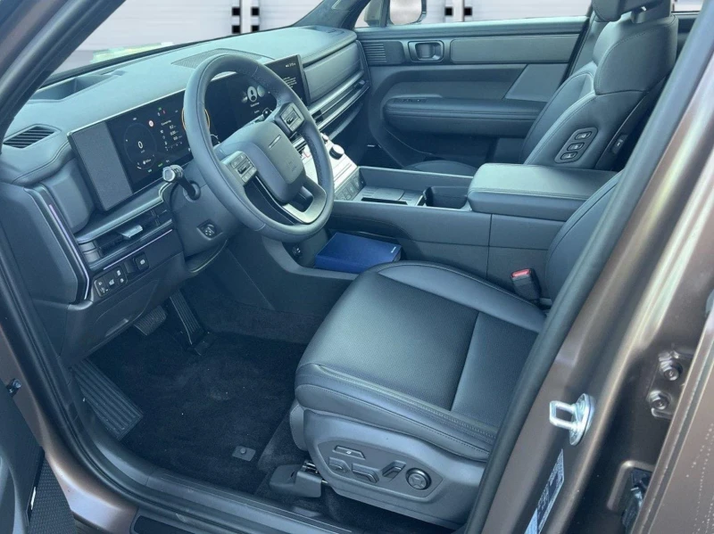Hyundai Santa fe 1.6PHEV* 253HP* BLACKLINE* 7-МЕСТЕН* ГАРАНЦИЯ, снимка 9 - Автомобили и джипове - 53135943