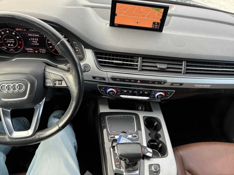 Audi Q7 * 2.0T Progressiv * CARFAX * БЕЗ ПЪРВОНАЧАЛНА ВНОС, снимка 9 - Автомобили и джипове - 53362734