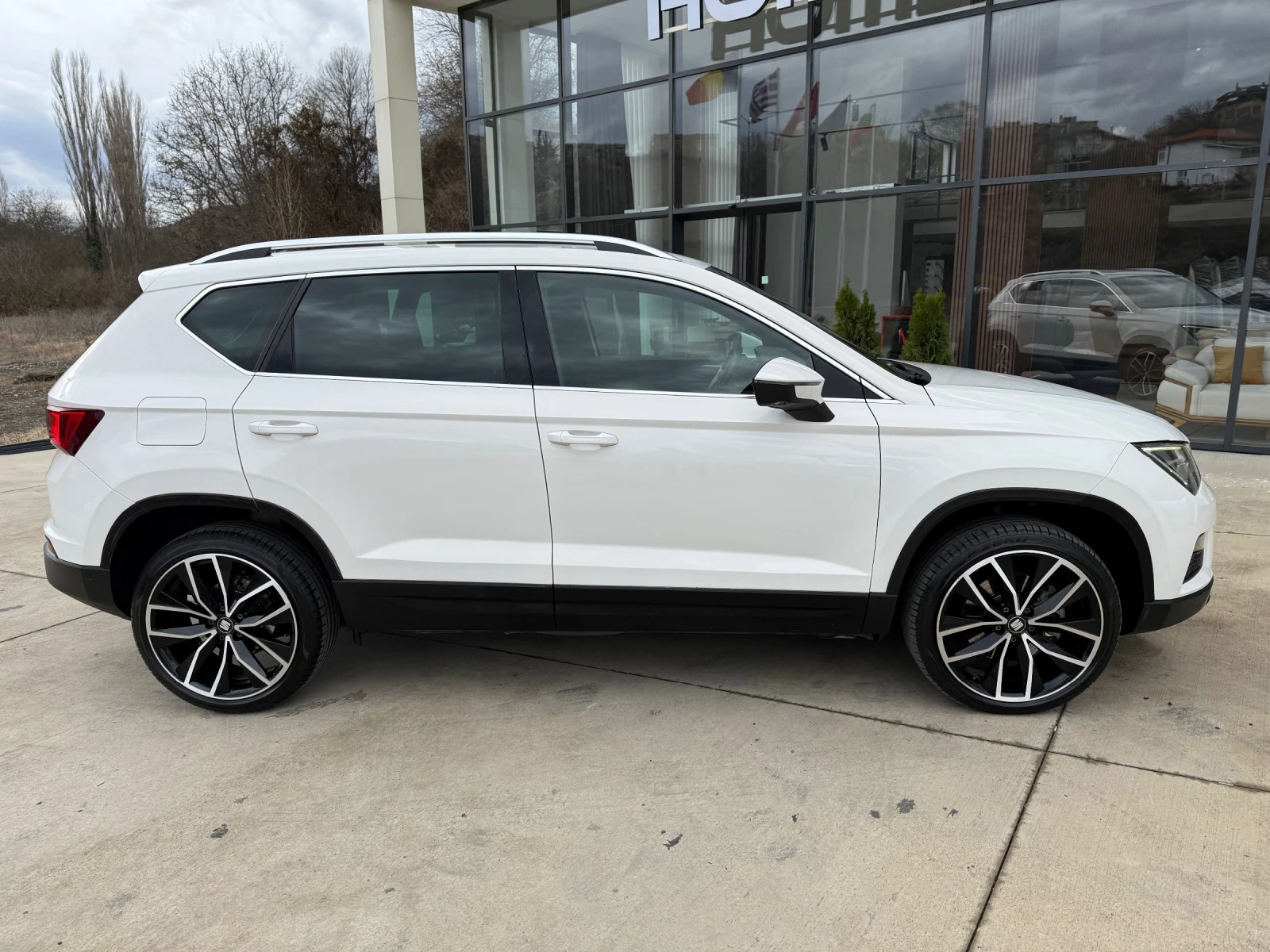 Seat Ateca Xcellence/DIGITAL/PANORAMA/LINE ASSIST/KEYLESS - изображение 8