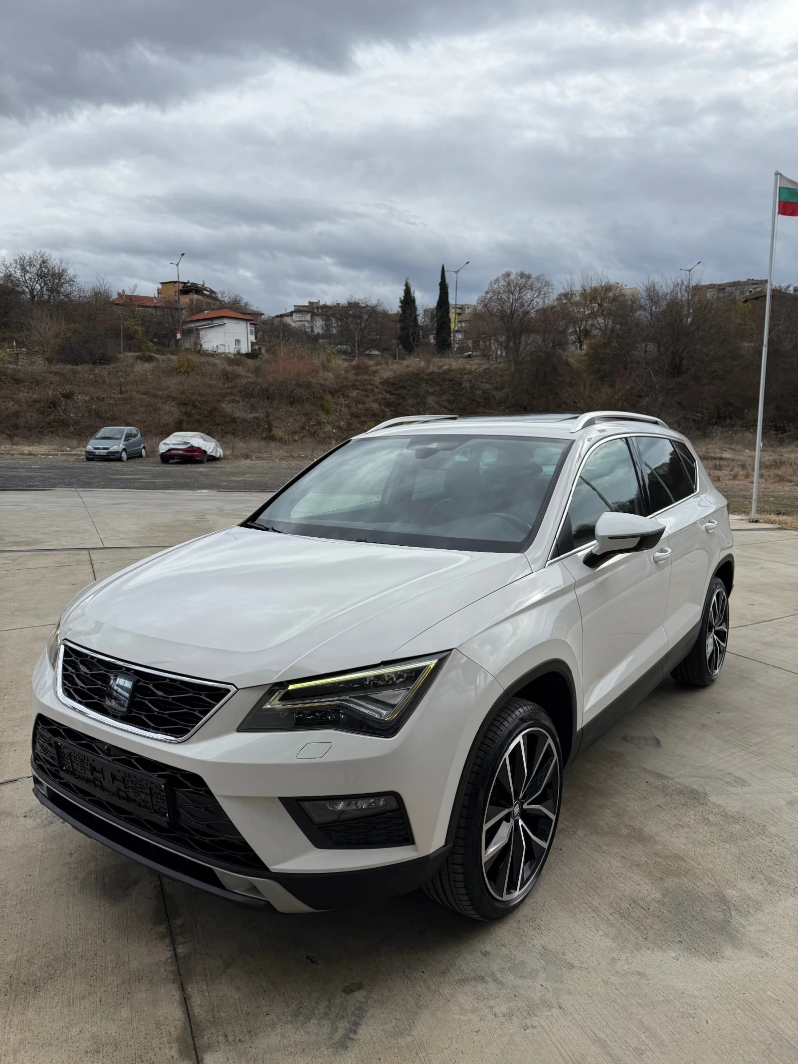 Seat Ateca Xcellence/DIGITAL/PANORAMA/LINE ASSIST/KEYLESS - изображение 3