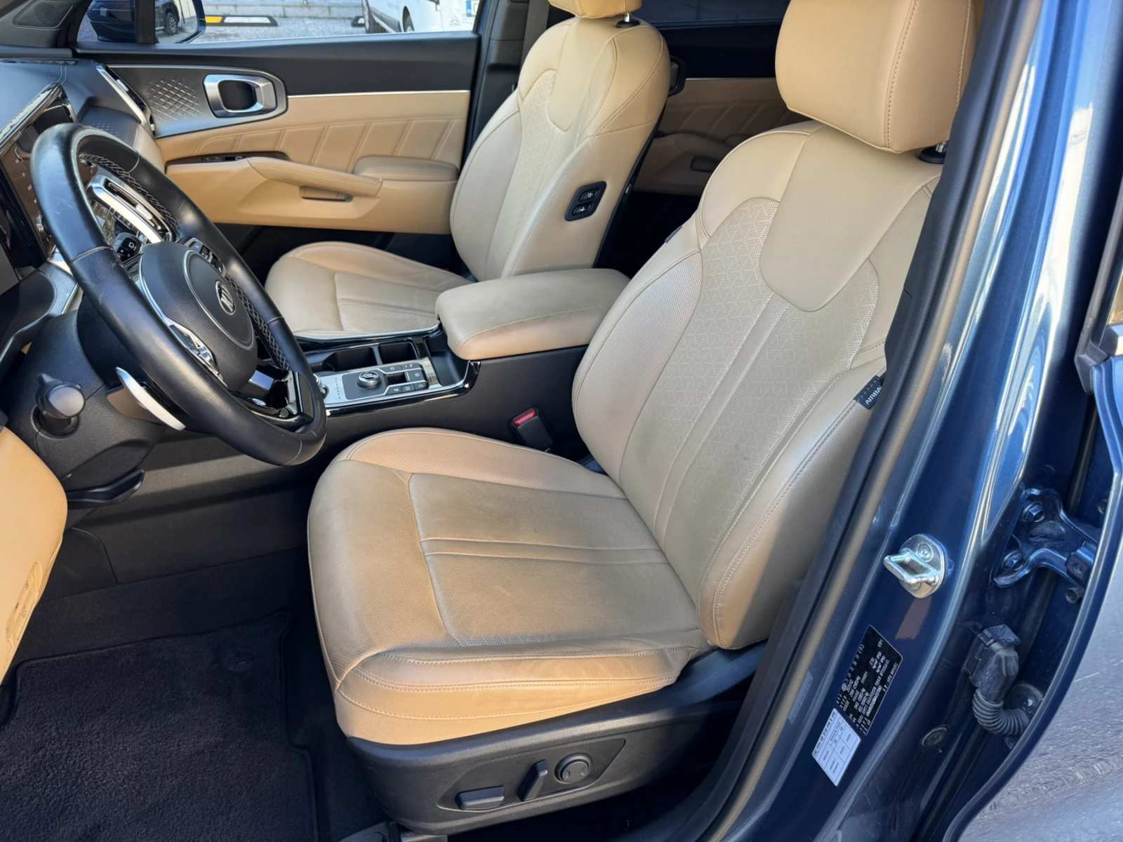 Kia Sorento 1.6 t-GDI Hybrid Platinum 4WD - изображение 10