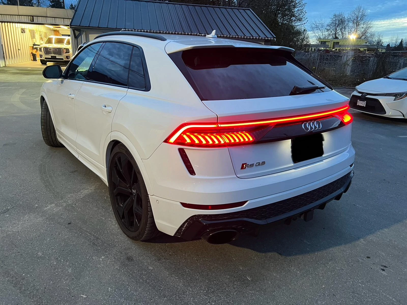 Audi RSQ8 * CARFAX * БЕЗ ПЪРВОНАЧАЛНА ВНОСКА - изображение 7