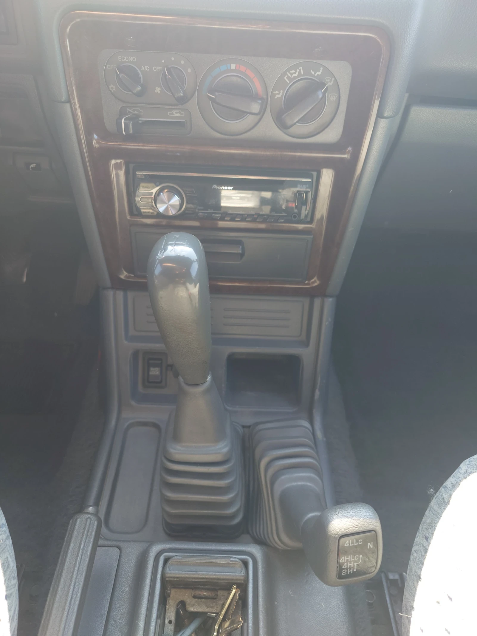 Mitsubishi Pajero  - изображение 10