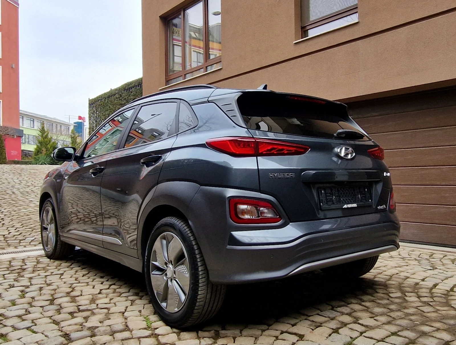 Hyundai Kona 64KWh/Premium/SOH97 | Mobile.bg   4