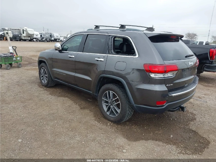 Jeep Grand cherokee 4WD* ПОДГРЕВ* ПАНО* КАМЕРА* CARPLAY, снимка 3 - Автомобили и джипове - 53917823