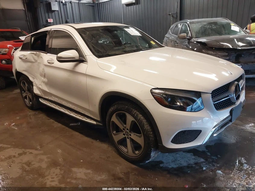 Mercedes-Benz GLC 300 2.0l Coupe 4Matic, снимка 2 - Автомобили и джипове - 54047278