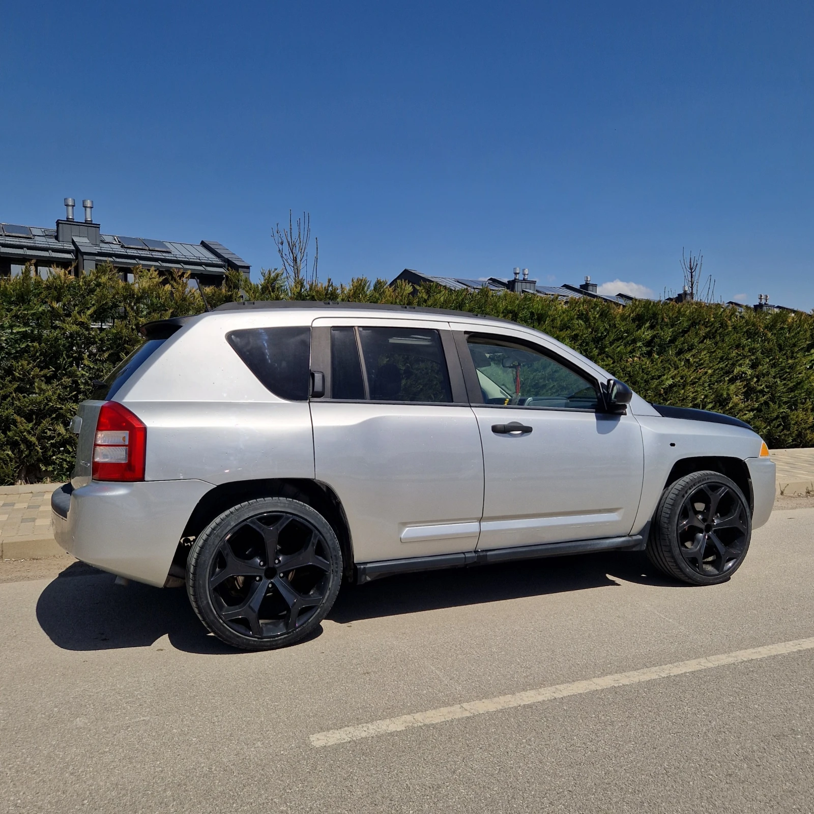 Jeep Compass 2.4i - GAZ, снимка 14 - Автомобили и джипове - 54158748