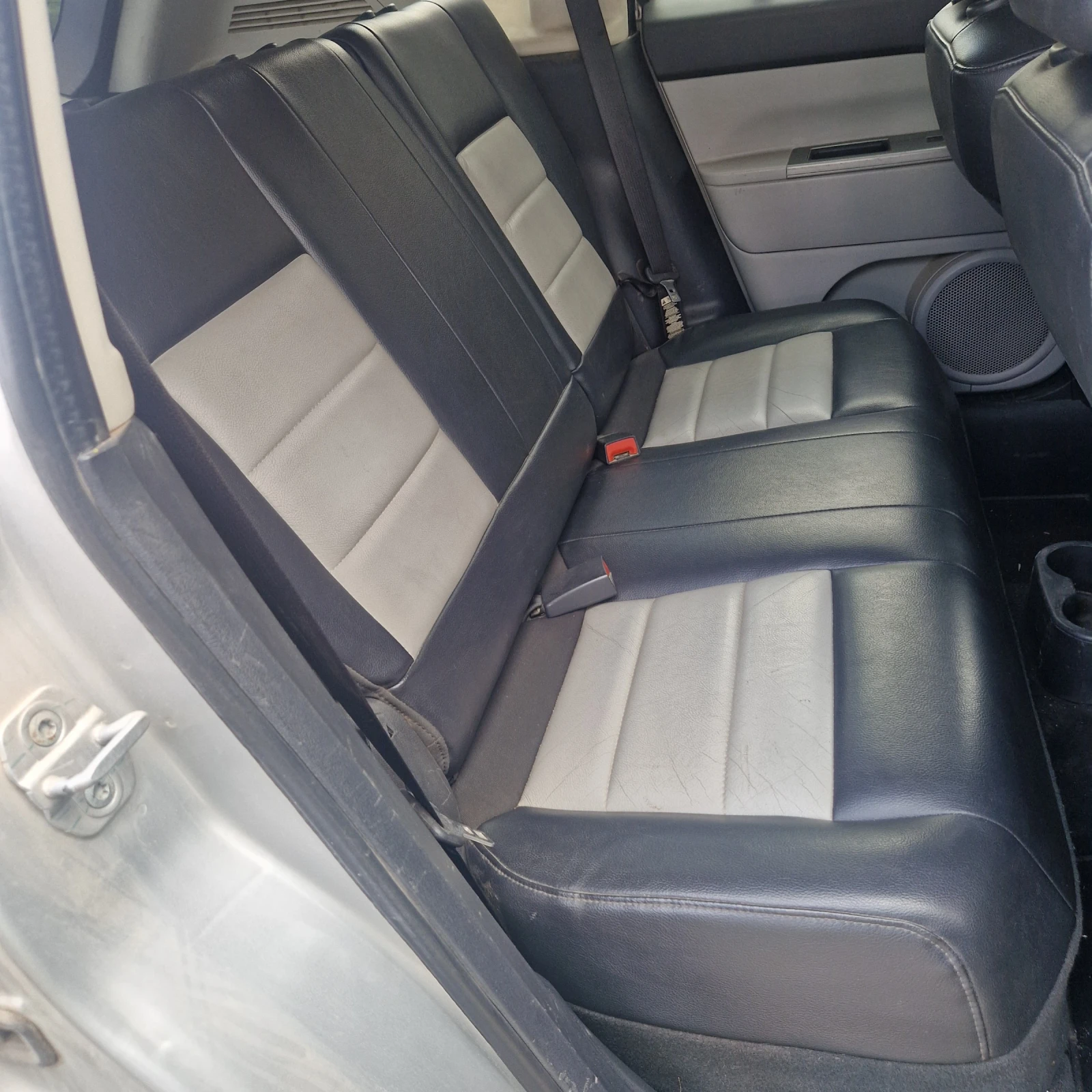 Jeep Compass 2.4i - GAZ, снимка 10 - Автомобили и джипове - 54158748