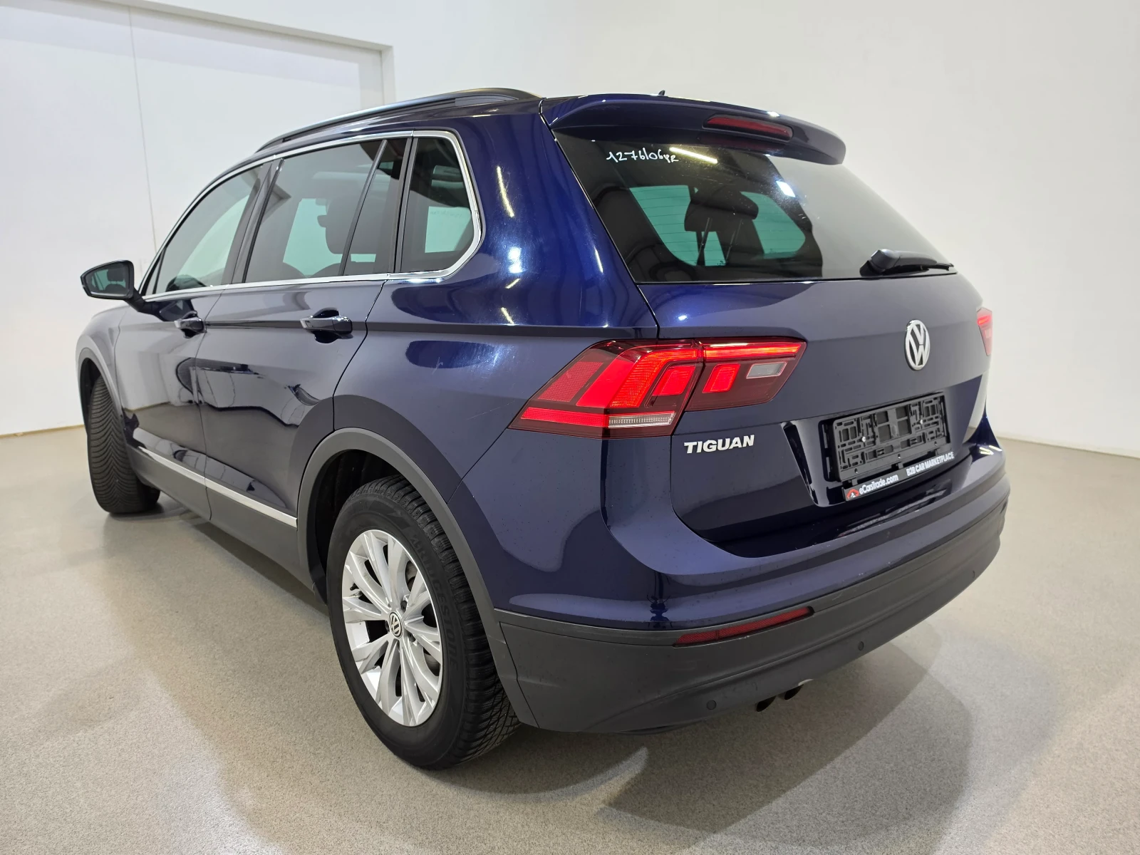 VW Tiguan 1.5 TSI Comfortline Auto / Pano / Дистро / Подгрев, снимка 6 - Автомобили и джипове - 55724990