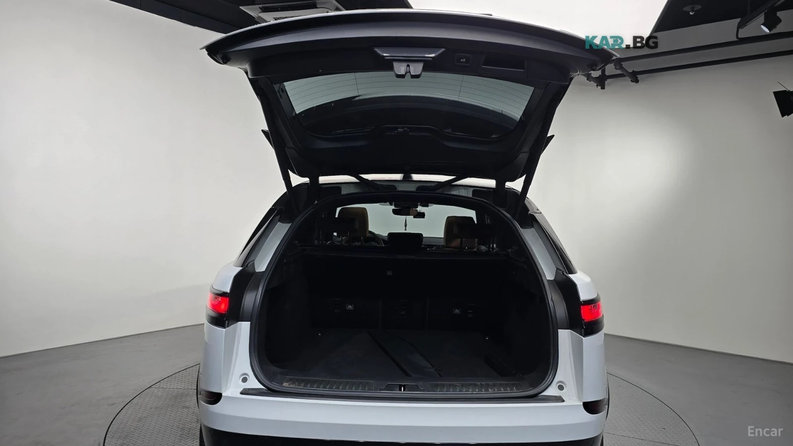 Land Rover Range Rover Velar D300/R-DYNAMIC HSE/DRIVE-ASSISTS/DIGITAL/PREMIUM, снимка 14 - Автомобили и джипове - 55728655
