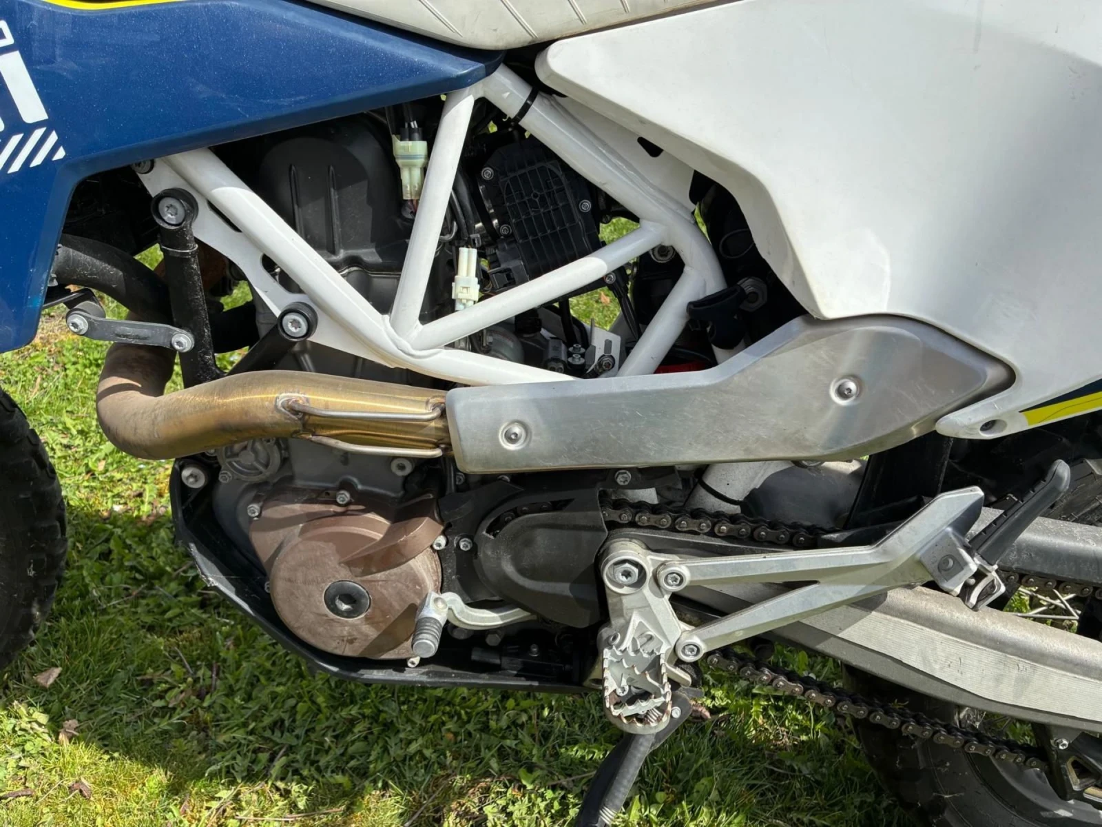 Husqvarna Svartpilen 701 Enduro, снимка 5 - Мотоциклети и мототехника - 54367481