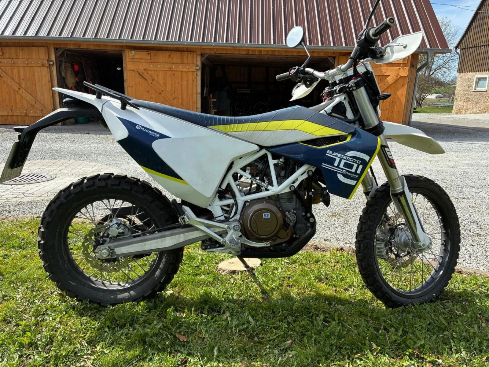 Husqvarna Svartpilen 701 Enduro