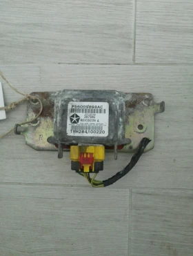 Краш сензор десен Джип Чероки 2.5црд