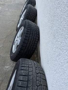 Гуми с джанти Nokian 235/65R17, снимка 2 - Гуми и джанти - 48275051