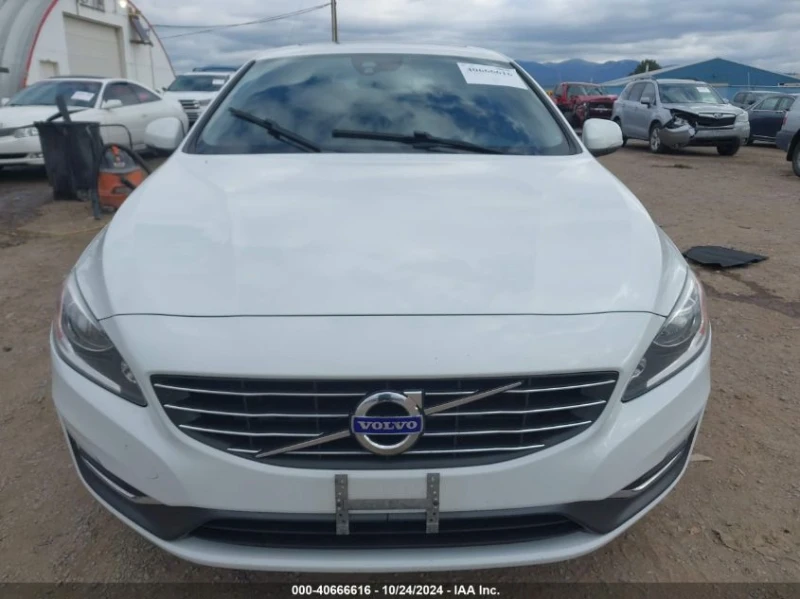 Volvo S60 2.5L I-5 DOHC, VVT, TURBO, 250HP All Wheel Drive, снимка 4 - Автомобили и джипове - 48247638