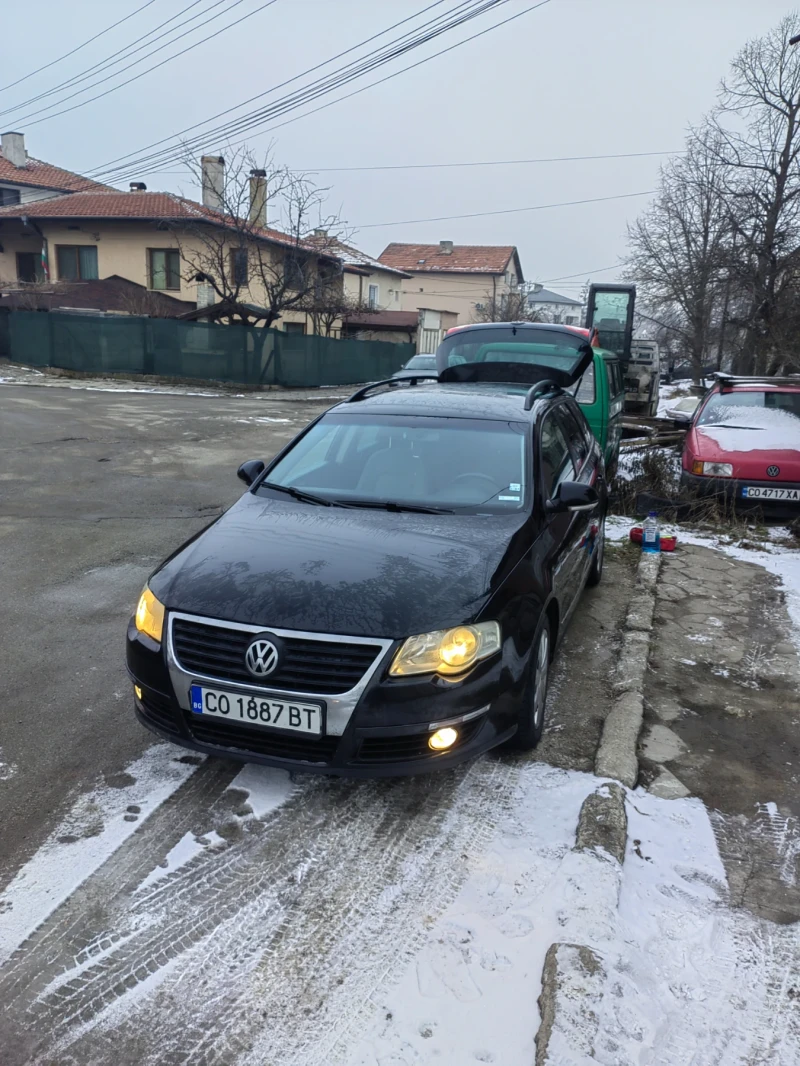 VW Passat, снимка 1 - Автомобили и джипове - 48719679