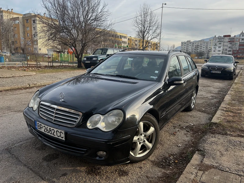 Mercedes-Benz C 220, снимка 1 - Автомобили и джипове - 49172203