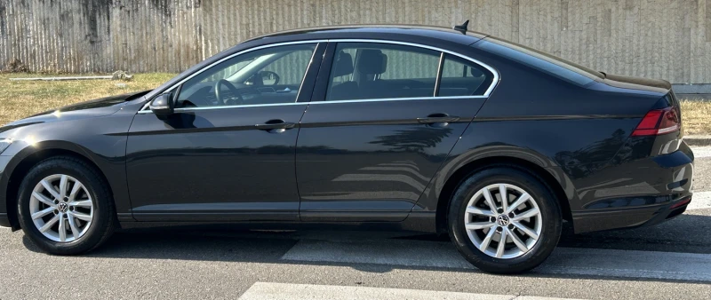 VW Passat, снимка 17 - Автомобили и джипове - 51348719