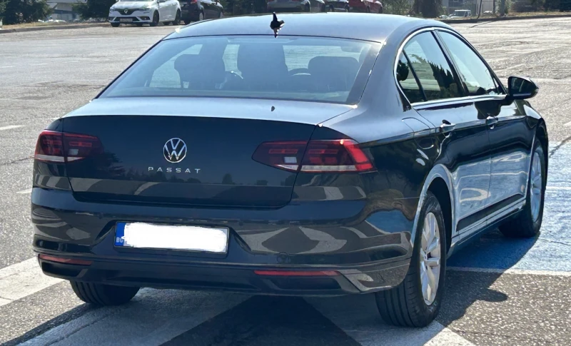 VW Passat, снимка 16 - Автомобили и джипове - 51348719