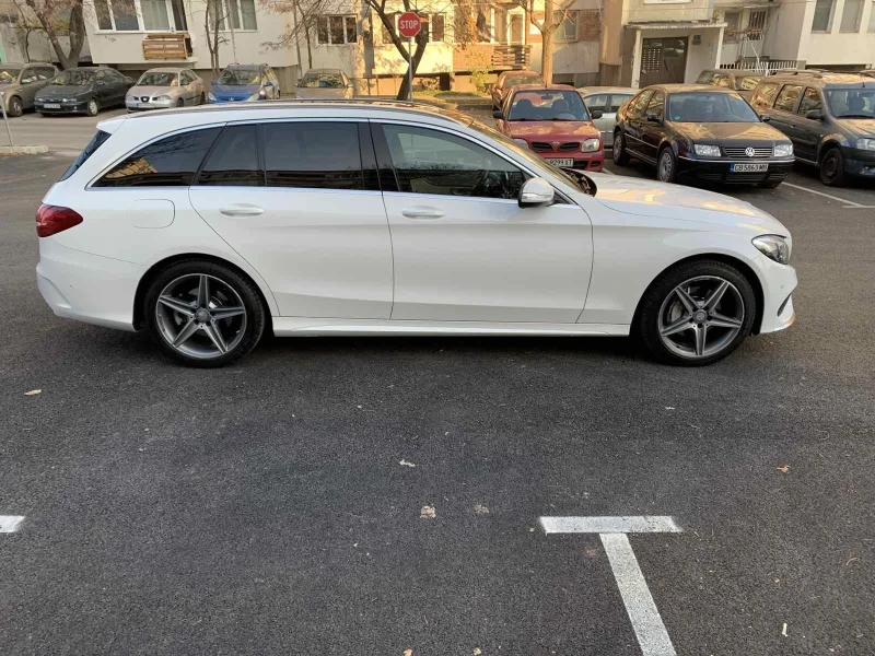 Mercedes-Benz C 220, снимка 4 - Автомобили и джипове - 51745023