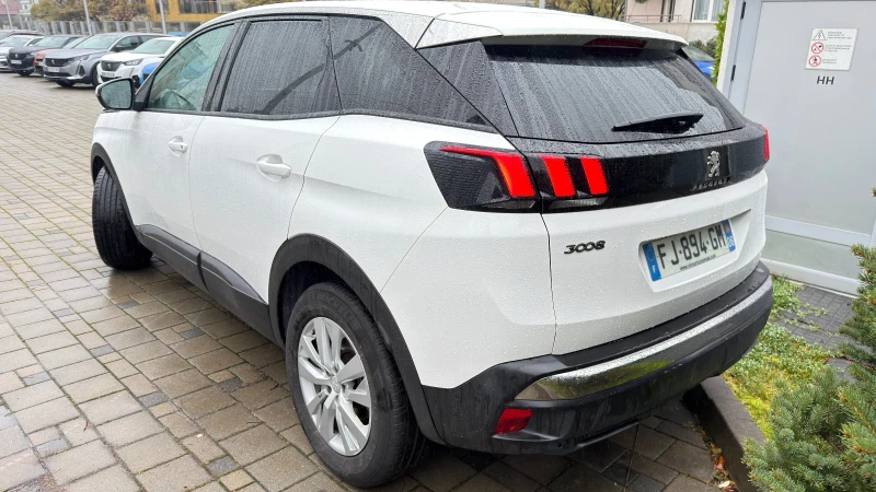 Peugeot 3008 1.5 BlueHDI Automatic 8EAT, снимка 3 - Автомобили и джипове - 52297324