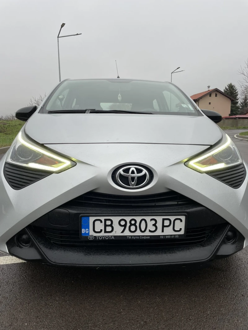 Toyota Aygo 1.0 Tce 72 к.с , снимка 5 - Автомобили и джипове - 52578639