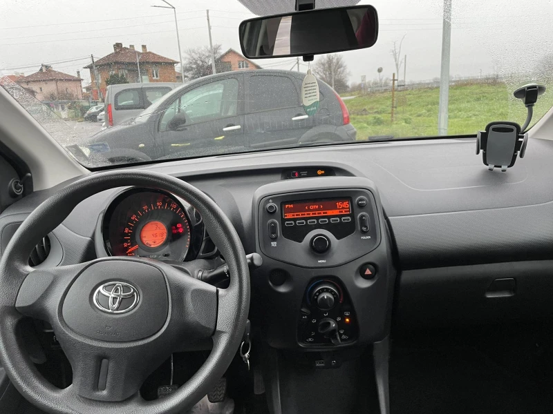 Toyota Aygo 1.0 Tce 72 к.с , снимка 10 - Автомобили и джипове - 52578639