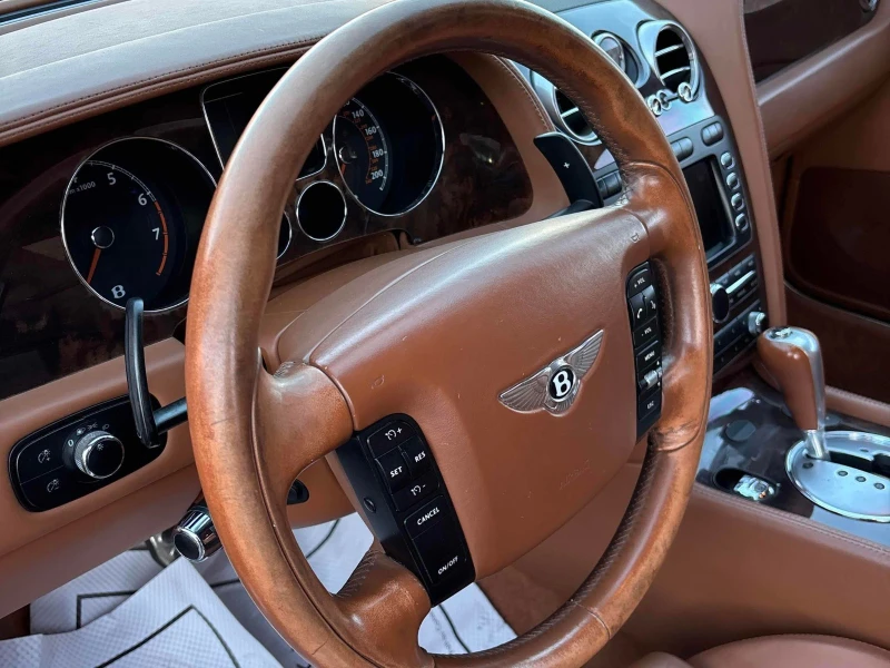 Bentley Continental * CARFAX* АВТО КРЕДИТ, снимка 8 - Автомобили и джипове - 53247225