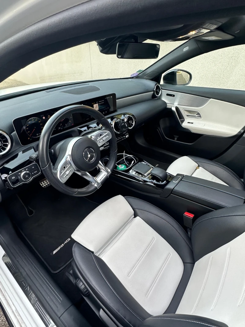 Mercedes-Benz A 35 class à 35 amg, снимка 2 - Автомобили и джипове - 53401927