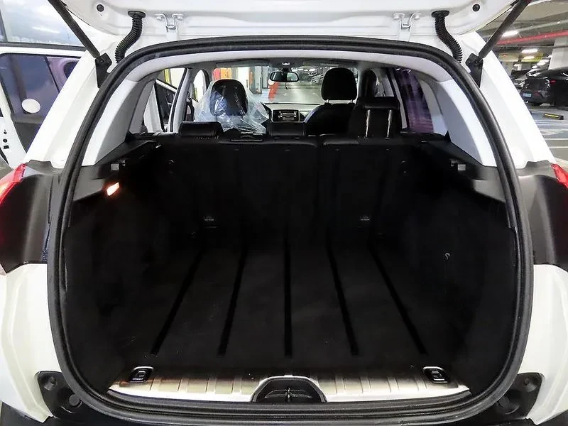 Peugeot 2008 1.6 BlueHDI - САМО 30% АВАНС, снимка 15 - Автомобили и джипове - 56016757