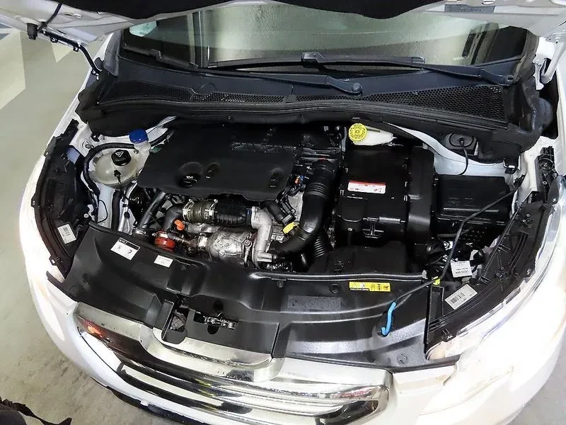 Peugeot 2008 1.6 BlueHDI - САМО 30% АВАНС, снимка 16 - Автомобили и джипове - 56016757