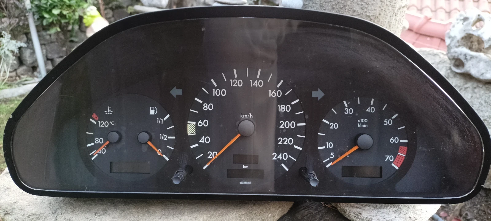 Mercedes-Benz C 180 Бензин - изображение 10