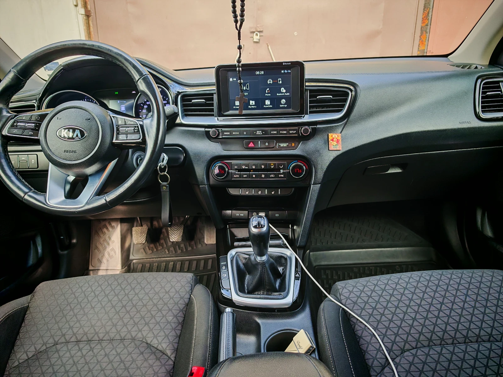 Kia Ceed 1.4 MPI 99к. - изображение 5